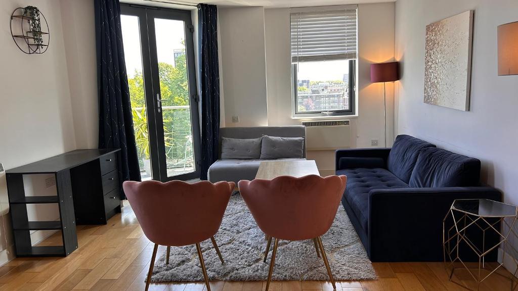 Murray Grove, Hoxton, N1 7JY