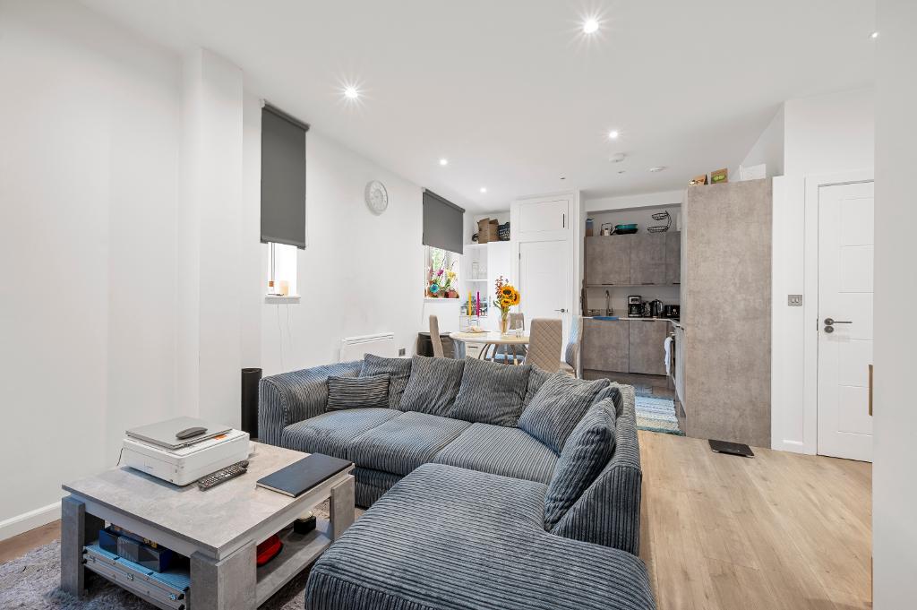 Kingston Road, Wimbledon Chase, London, SW20 8LX