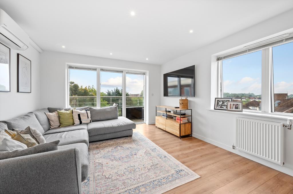 Hero, Kingston Road, Wimbledon Chase, SW20 8BU