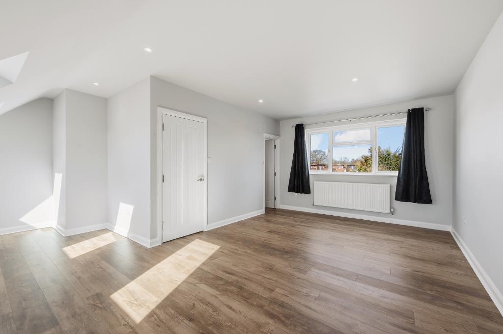 Malden Road, Worcester Park, KT4 7NL