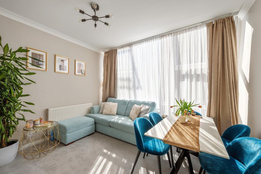 Kingston Road, Raynes Park, London, SW20 8DR
