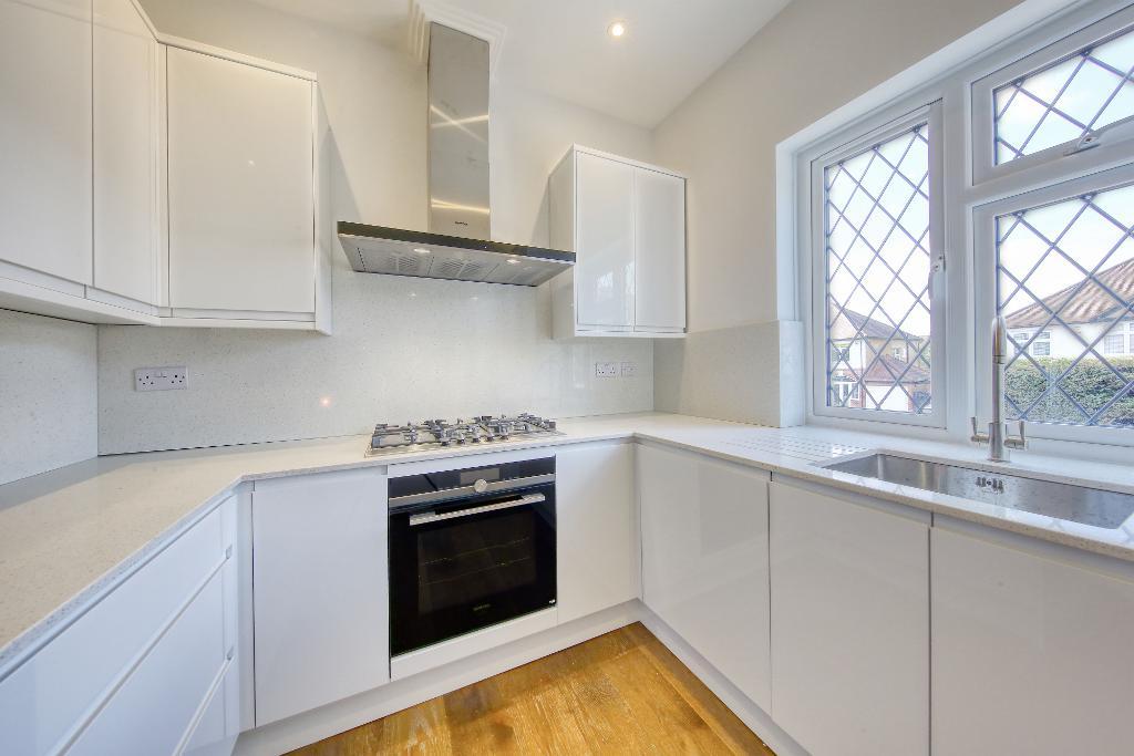 Malden Road, Worcester Park, KT4 7NL