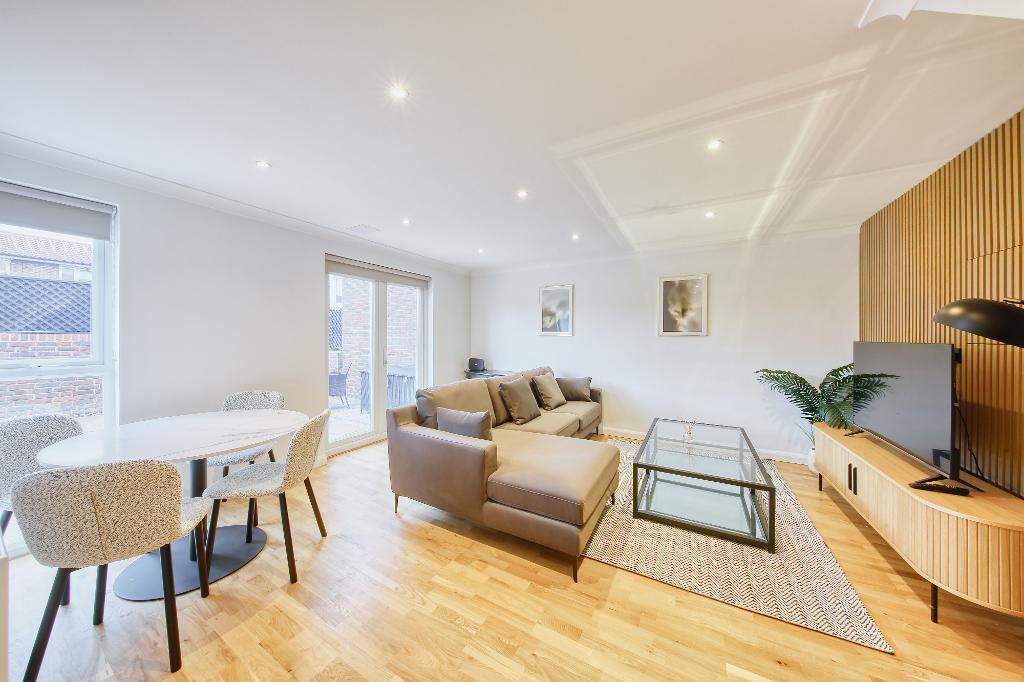 Heath Road, London, SW8 3BN